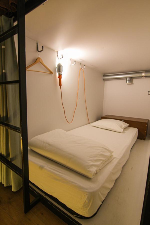 Bett im Frauenschlafsaal mit 6 Betten